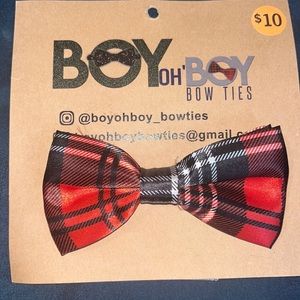 Red plaid bow ties. 2 bow ties for the price of 1. $10